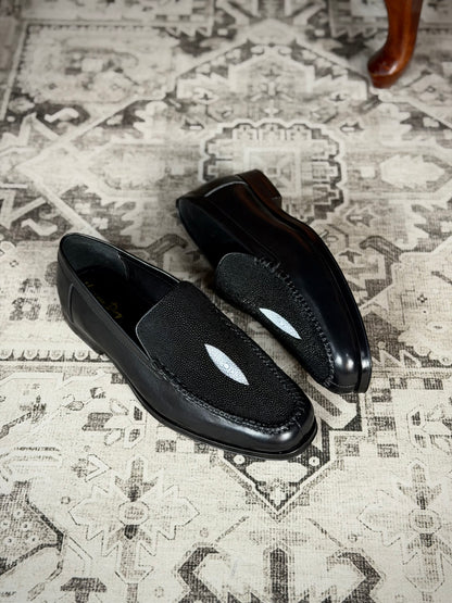 SUECIA W/MANTARRAYA BLACK