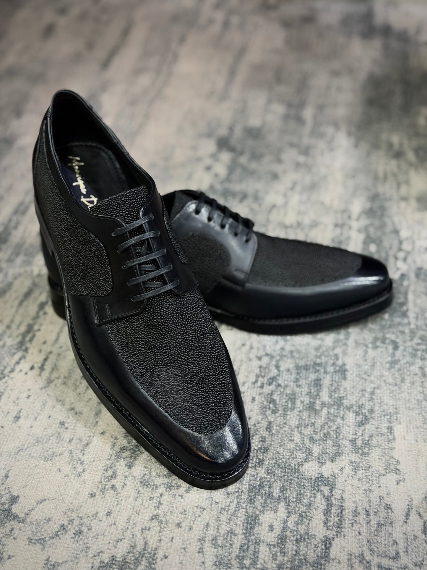 CANADÁ W/MANTARRAYA BLACK LEATHER