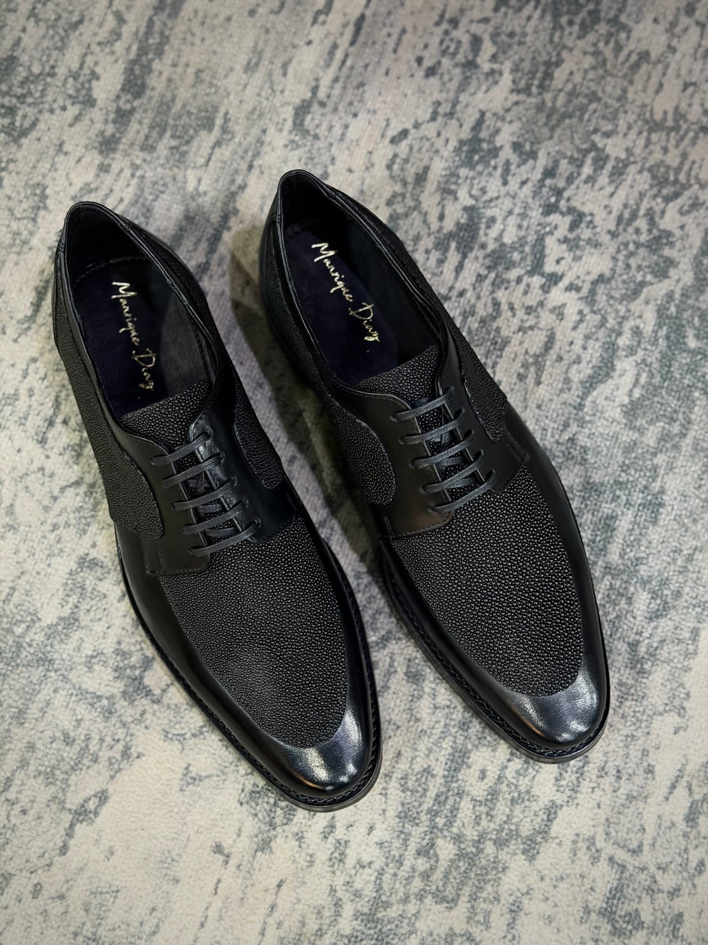 CANADÁ W/MANTARRAYA BLACK LEATHER