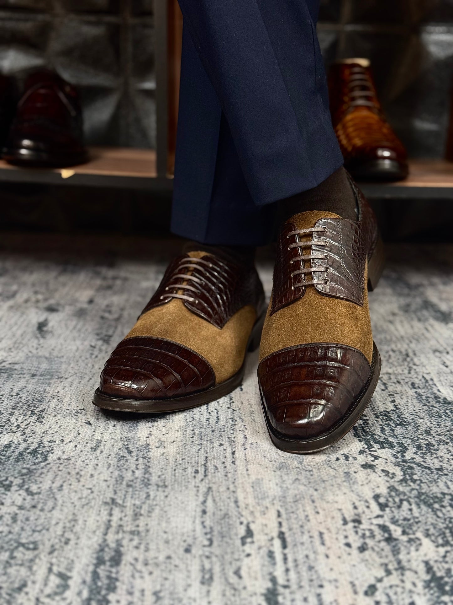 LISBOA SUEDE/COCODRILO BROWN