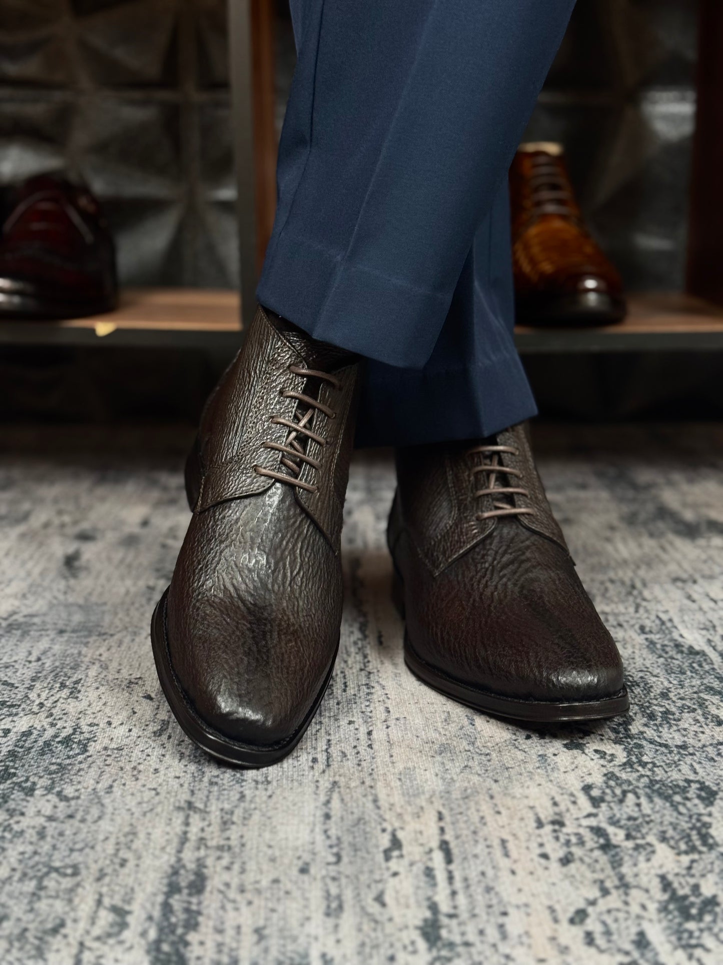 RUSIA TIBURÓN DARK BROWN