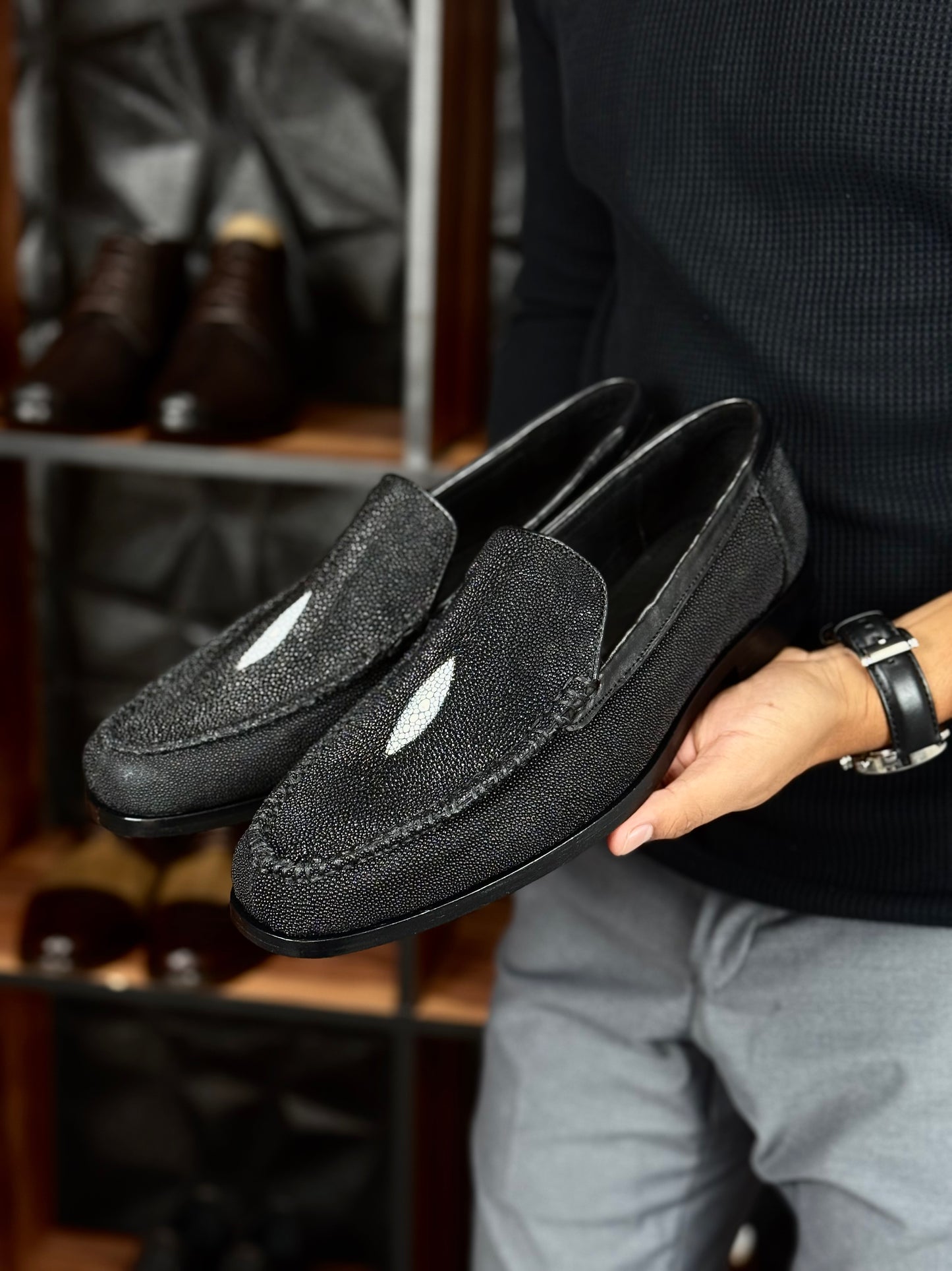SUECIA MANTARRAYA BLACK