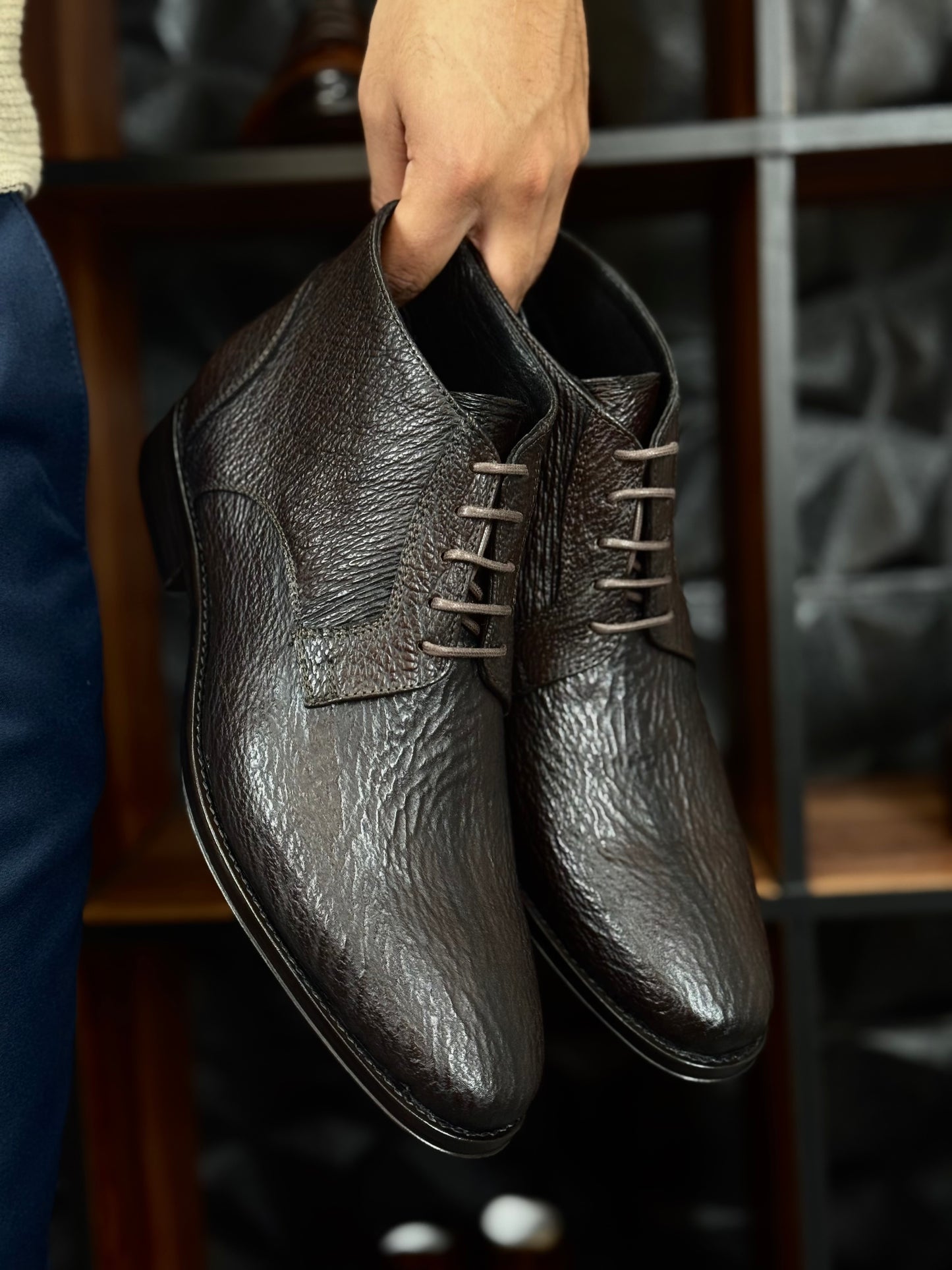 RUSIA TIBURÓN DARK BROWN